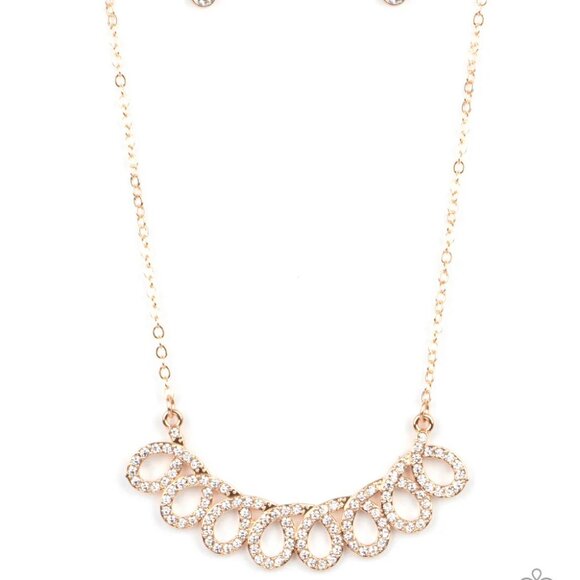 Paparazzi Jewelry Accessories - Timeless Trimmings - Gold Necklace - Vintage - Picture 2 of 6